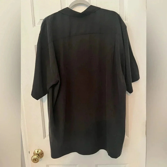 Tommy Bahama Casual Button Down - Picture 4 of 4